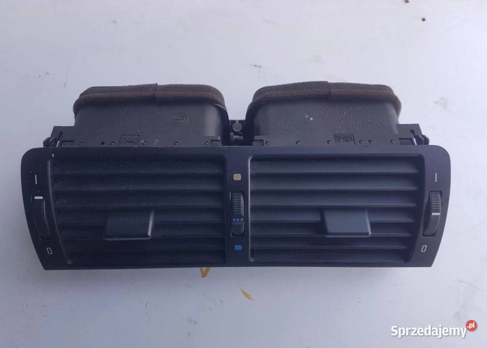 Nawiew środkowy Kratki nawiewu BMW E46 8363199 mazowieckie Radom