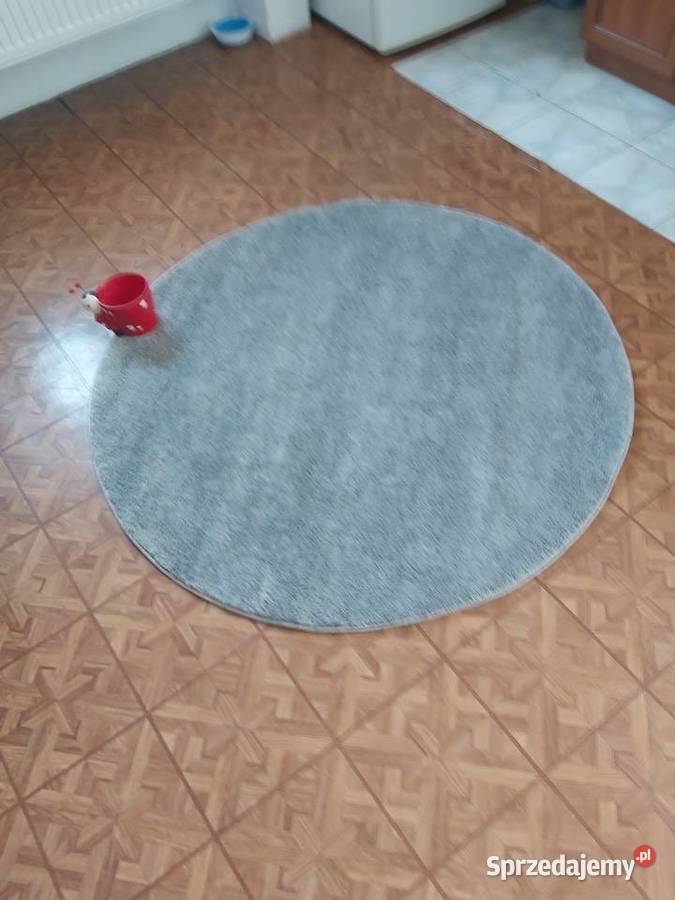 Okrągły dywanik o średnicy 130Stan Dywany Opole