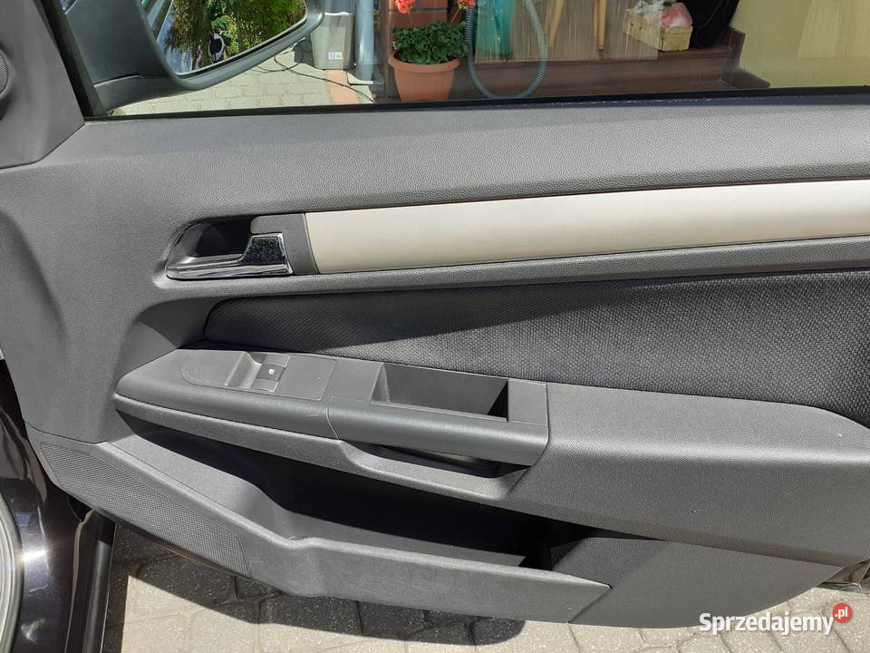 Opel Astra H 19 cdti kombi 2007 światła przeciwmgielne Astra kujawsko-pomorskie Osielsko