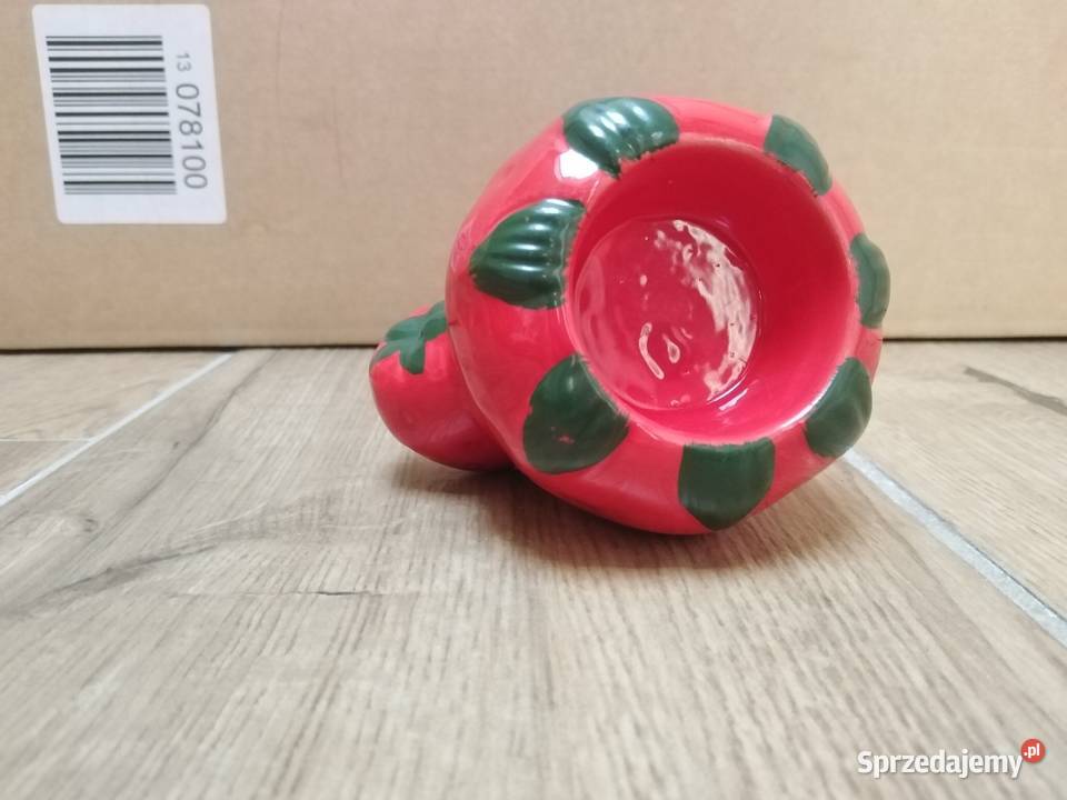 Świecznik truskawka na tlighta Nowa Karczma