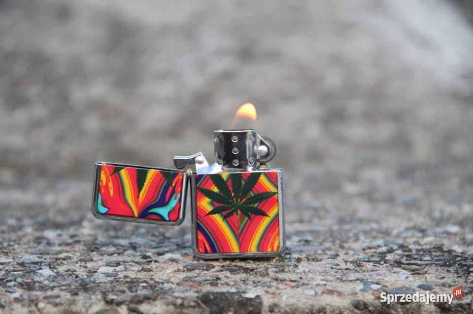 Lufka Do Gry Z Zapalniczką Benzynową W