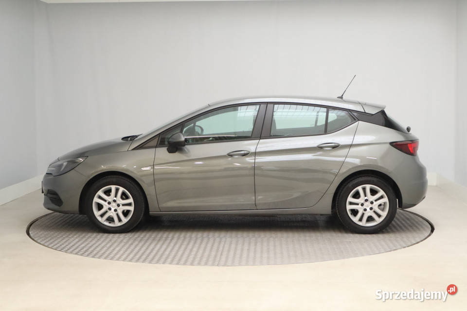 Opel Astra 12 Turbo manualna Zabrze