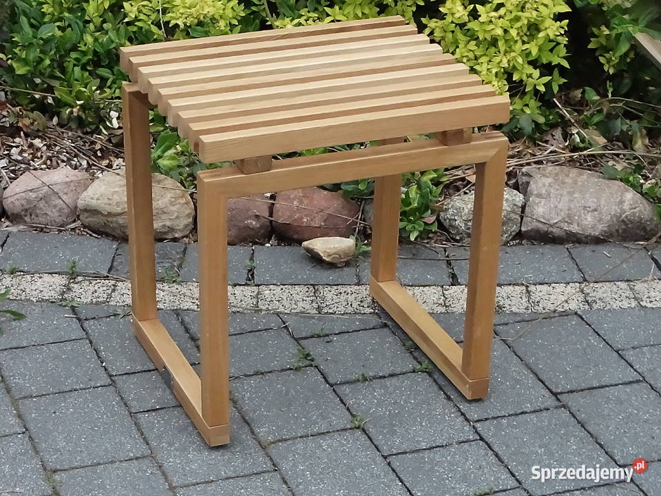 Designerski taboret stolik z litego drewna Stołki i taborety Biłgoraj