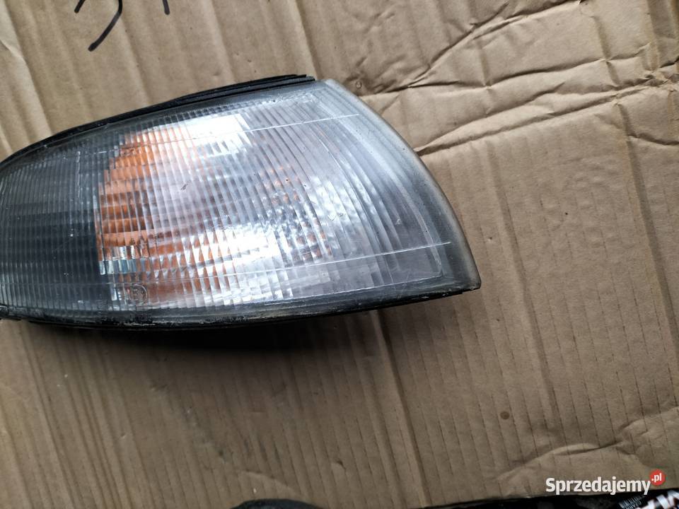 KIERUNKOWSKAZ PRAWY MAZDA 626 PRAWY Kamień-Kolonia sprzedam