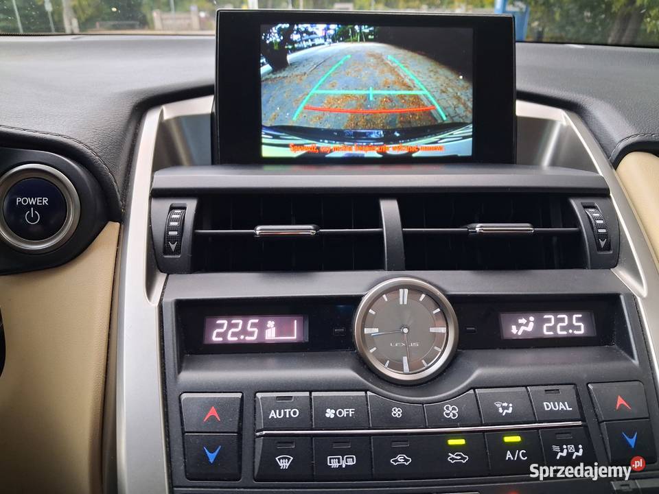 Lexus NX czarny na gwarancji salonu LEXUS nieuszkodzony Warszawa