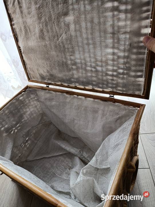 kosz skrzynia chyba wiklinowa zamykana Poznań