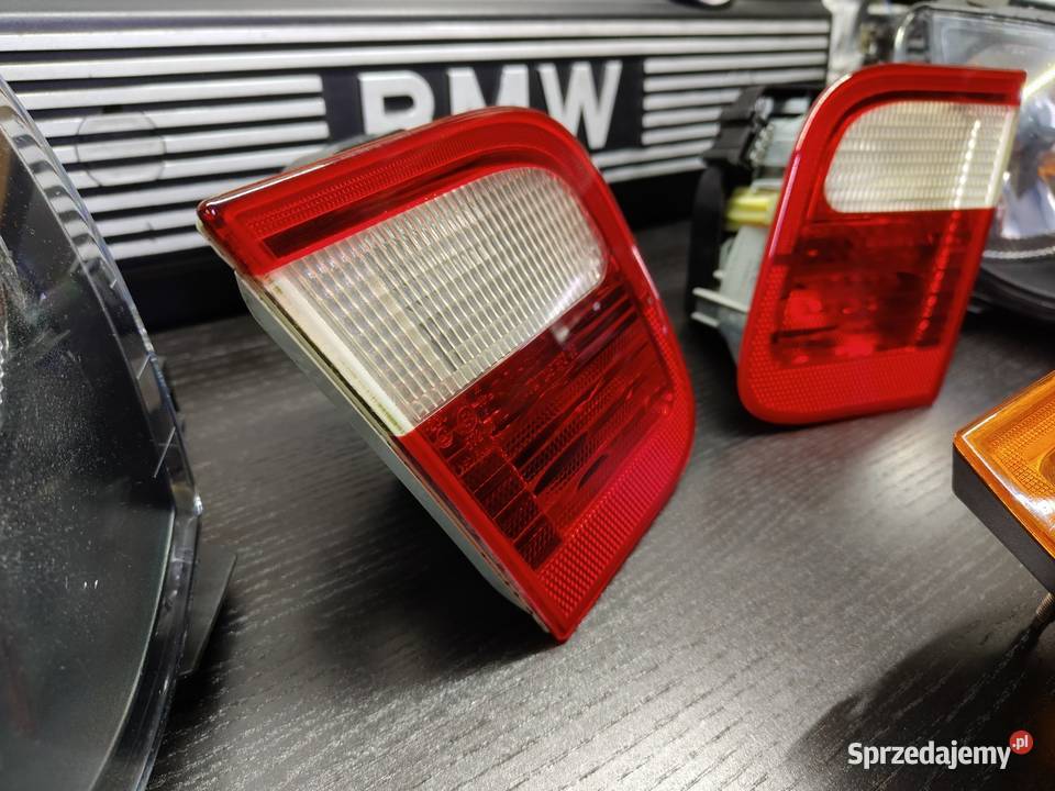 Bmw e46 sedan lampy w klapę bagażnika ORYGINAŁ Lampy tylne sprzedam
