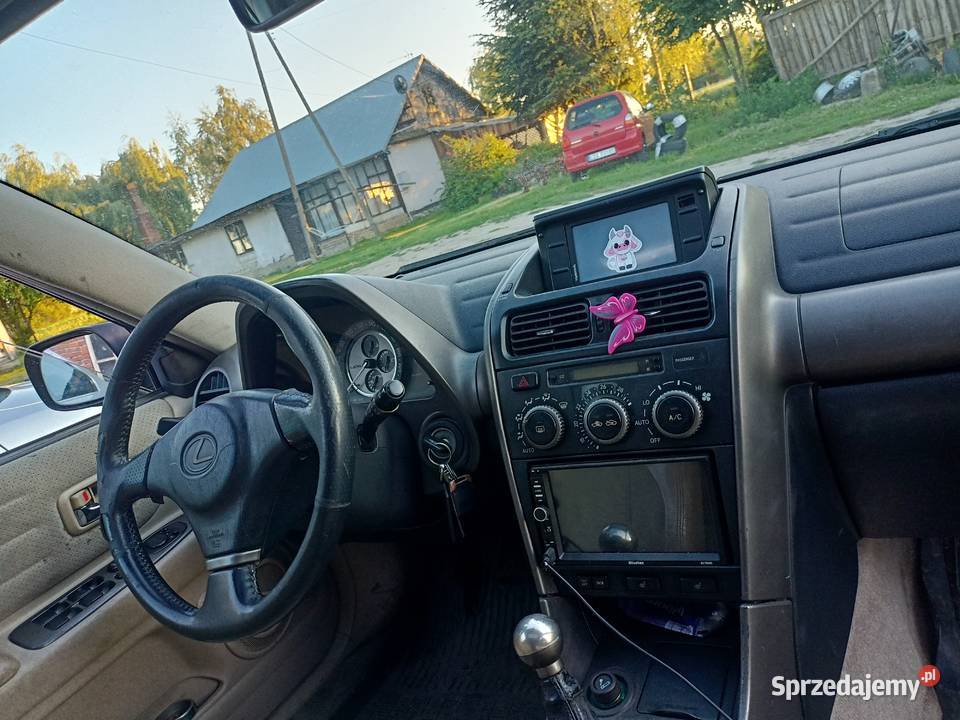 Lexus is 200 Zamość