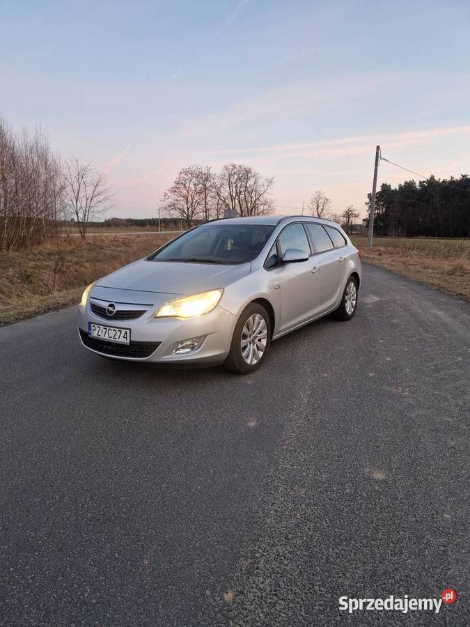 Opel astra j 2011r 17 110 110KM wielkopolskie Kostrzyn