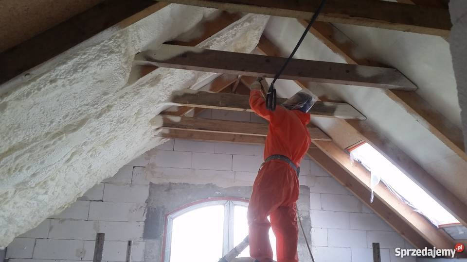 Izolacje Pianką Pur Poddasze hale fundamenty Środa Śląska