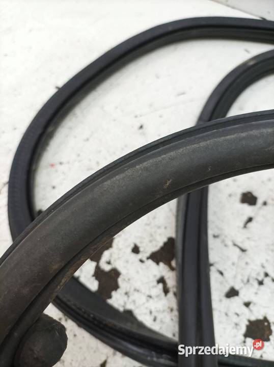 USZCZELKA DRZWI LEWY PRZÓD KAROSERYJNA 2G VW