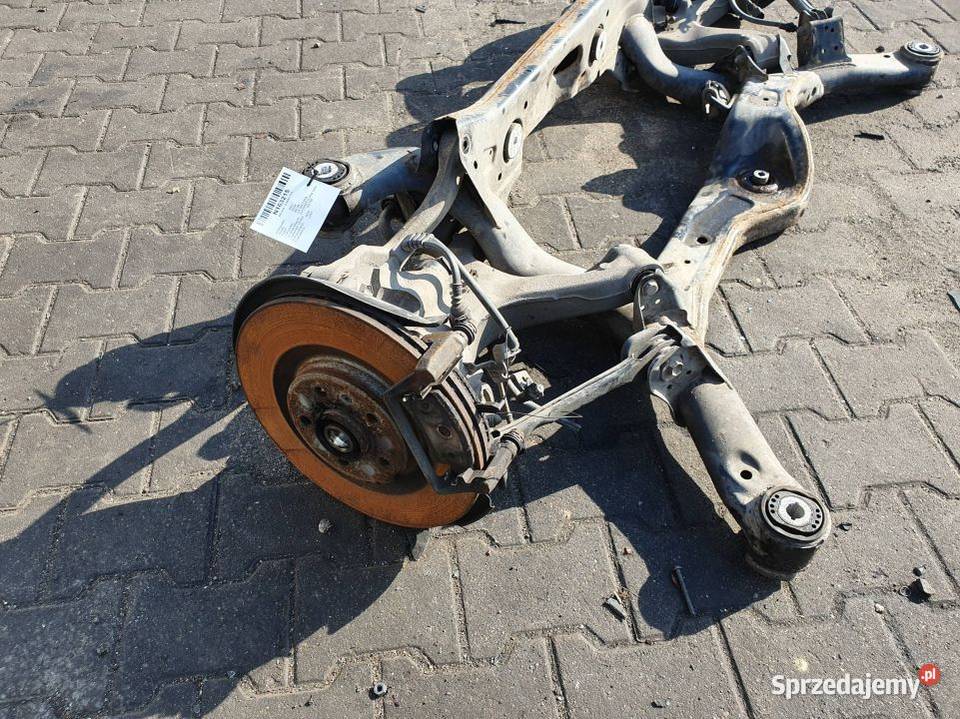 BELKA SANKI TYŁ AUDI A8 D4 Lipno