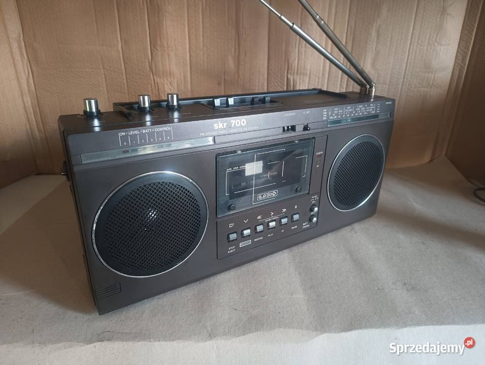 Klasyczny Radiomagnetofon SRK 700 Stan Vintage Przeworsk sprzedam