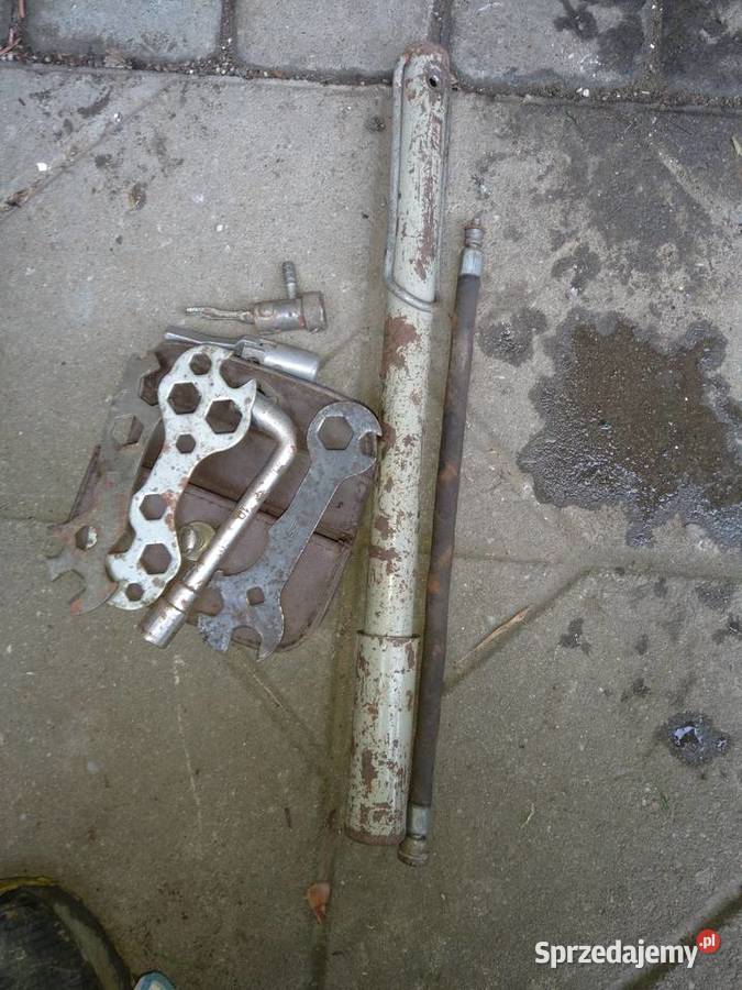 Stara pompka motocyklowa Bielsko-Biała