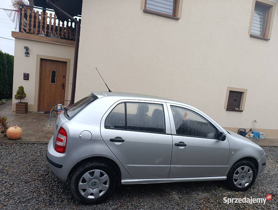 Sprzedam Skodę z niskim przebiegiem 55KM