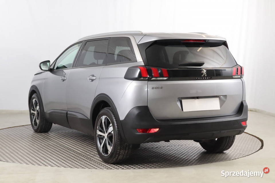 Peugeot 5008 PureTech 130 1199cm3