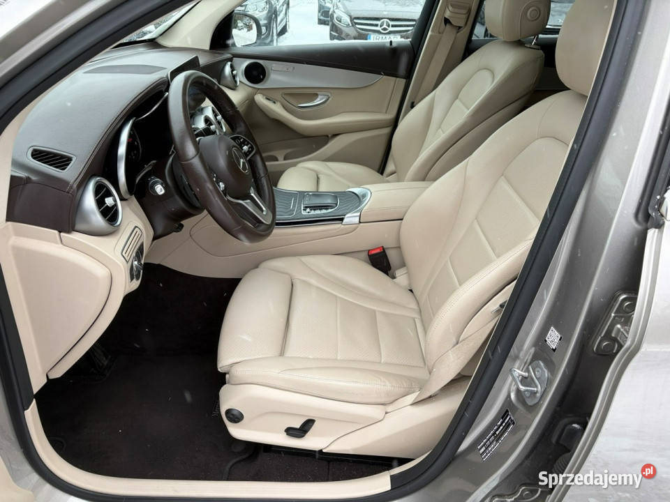 Mercedes GLC 200 Coupe Skóry Kamera CarPlay Hak aluminiowe felgi Lipówki sprzedam