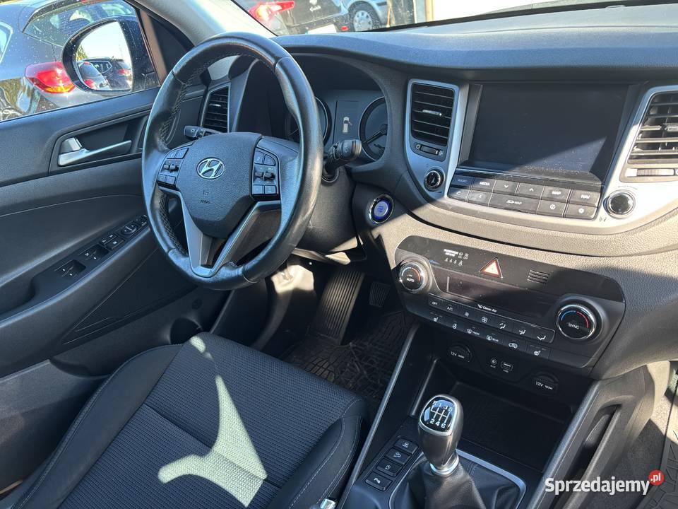 Hyundai Tucson z 2017 r GWARANCJA Paniówki sprzedam