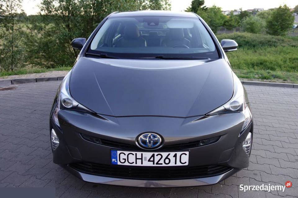 Toyota Prius 18 Hybrid Prestige 122 2016r Chojnice sprzedam