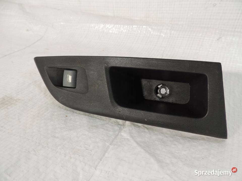 Opel Corsa F PRZEŁĄCZNIK SZYB PRAWY TYŁ 39176137 sprzedam
