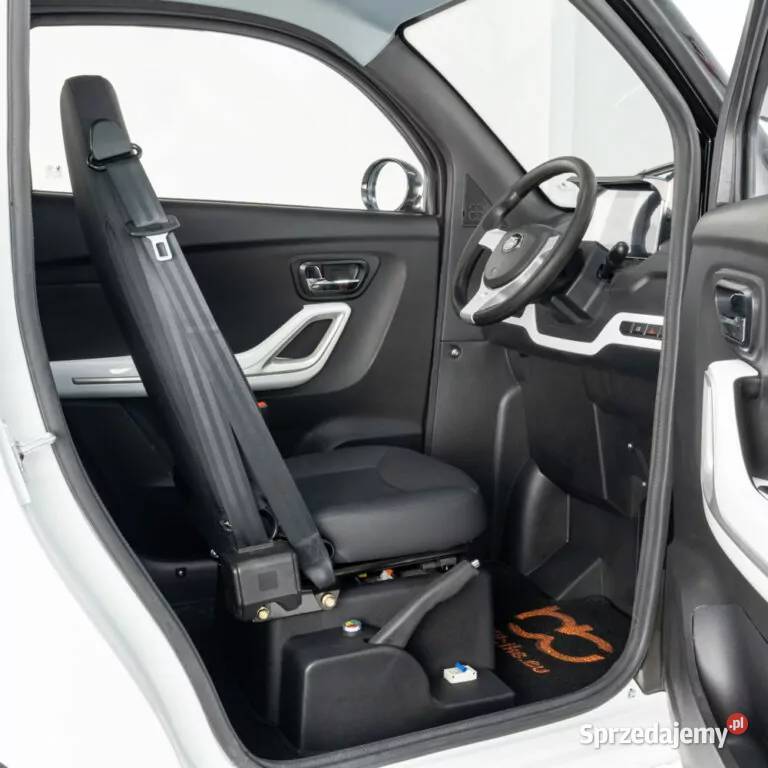 skuter elektryczny zabudowany z dachem MICRO CAR elektryczny małopolskie