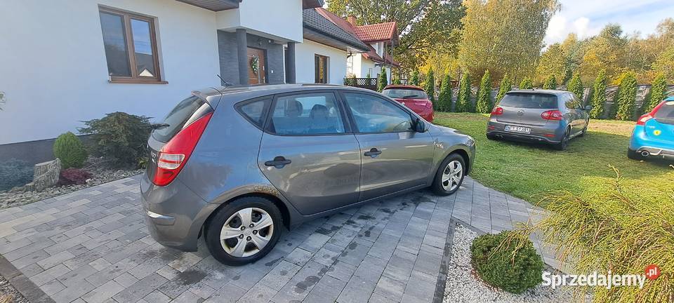 Hyundai i30 14 benzyna 108KM Przysucha sprzedam
