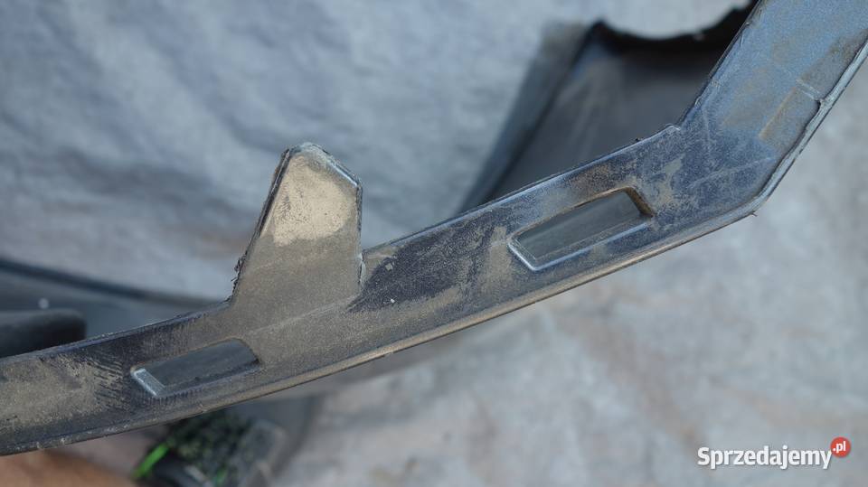 VOLVO V40 II 1215 ZDERZAK TYŁ TYLNY Ruda Śląska