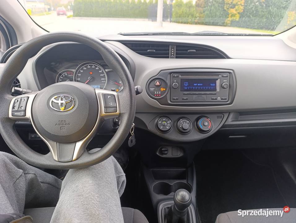 Toyota Yaris gniazdo AUX Kielno