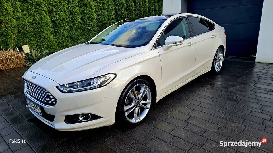 Ford Mondeo mk5 15 Titanium salon szklany dach Rok produkcji 2016 Błonie