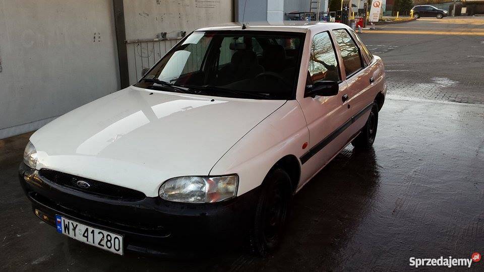 Ford Escort 16 1996 manualna Wołomin