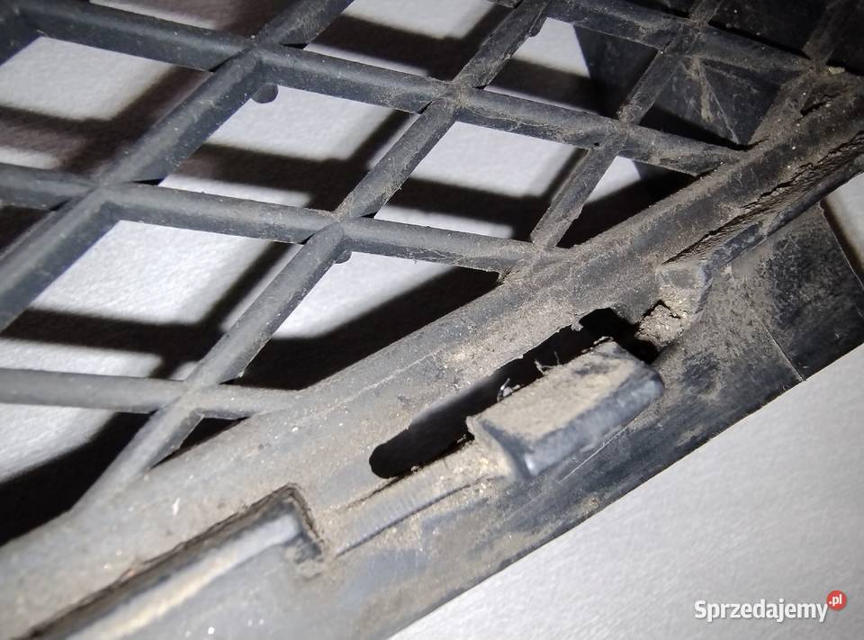 Kratka środkowa zderzaka Mercedes AKlasa Katowice