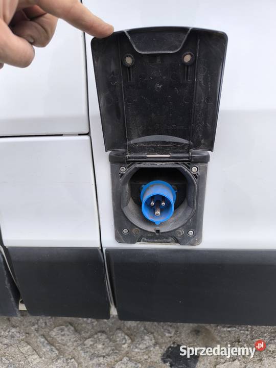 Nissan nv 300 chłodnia Inowrocław sprzedam