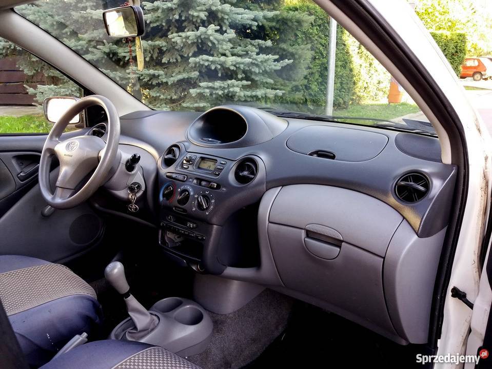 Toyota Yaris 10 Biała Perła 2003 biały Jasło sprzedam