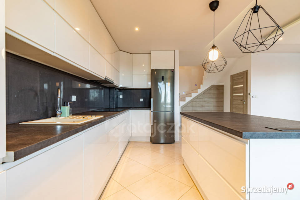 sprzedaży mieszkania 8146m2 4 pokojowe Kosakowo Sprzedaż