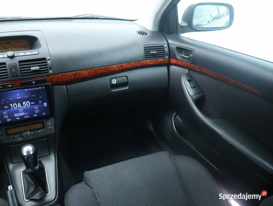 Toyota Avensis 18 VVTi 1794cm3 Łódź sprzedam