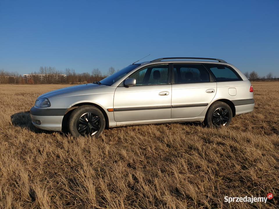 TOYOTA Avensis 18vvti 129 BG sekw 2001r T22 LIFT Radom