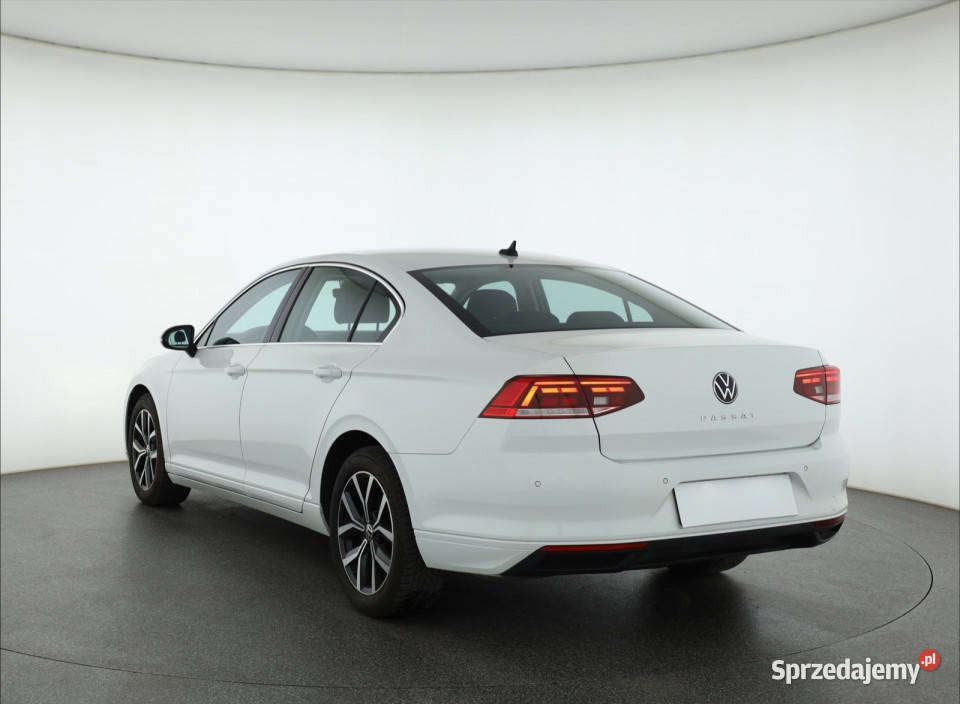 VW Passat 15 TSI manualna Piaseczno