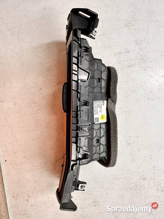 VW GOLF VIII VARIANT 2024r KRATKA NAWIEWU osobowe mazowieckie Błonie