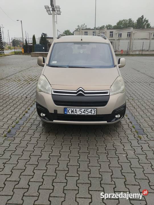 Citroen Berlingo 16 HDI Multispace Rok produkcji 2009 Motoryzacja Wadowice