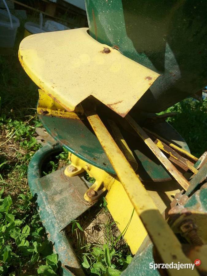 Rozsiewacz nowozów lejek Jasienica Rosielna sprzedam