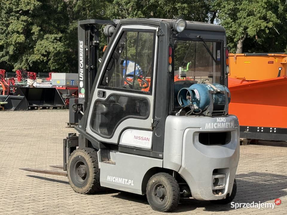 Wózek widłowy Nissan 15 tony udźwig 1500 maszt Kutno sprzedam