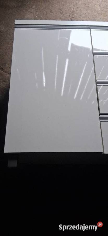 Sprzedam komodę wielkopolskie Goliszew