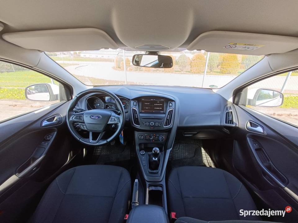 Ford Focus III Kombi Facelifting 10 EcoBoost 125 wielofunkcyjna kierownica Sanok