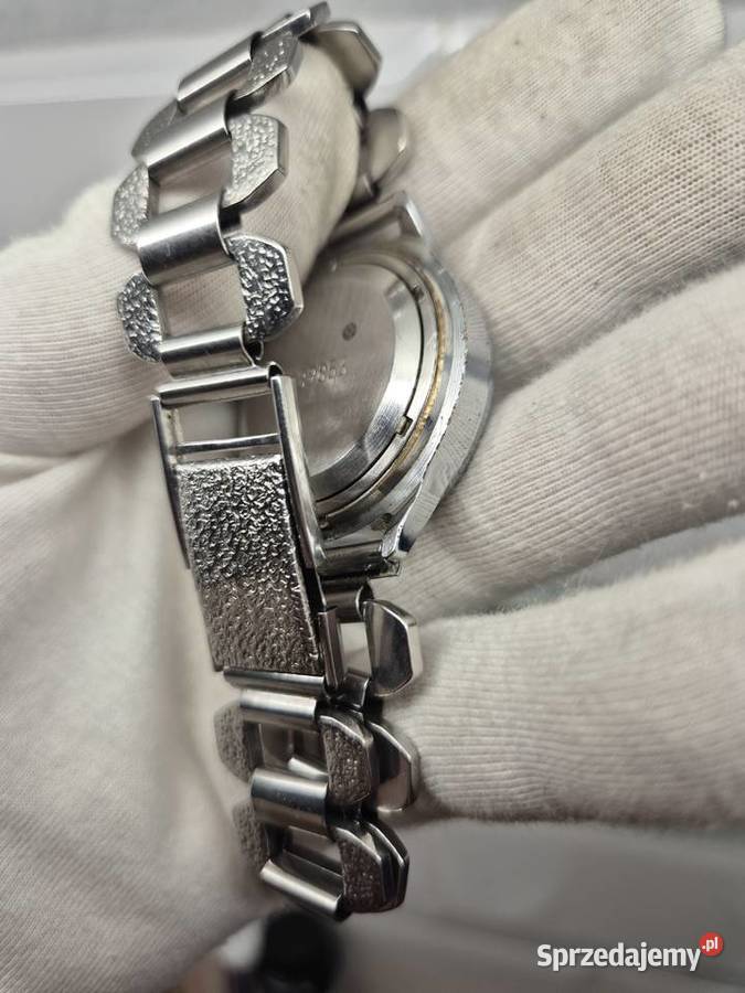 Zegarek Poljotz funkcją budzika