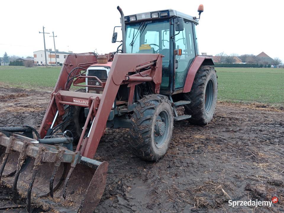 Massey Ferguson 6150 z turem pneumatyka Rozdrażew