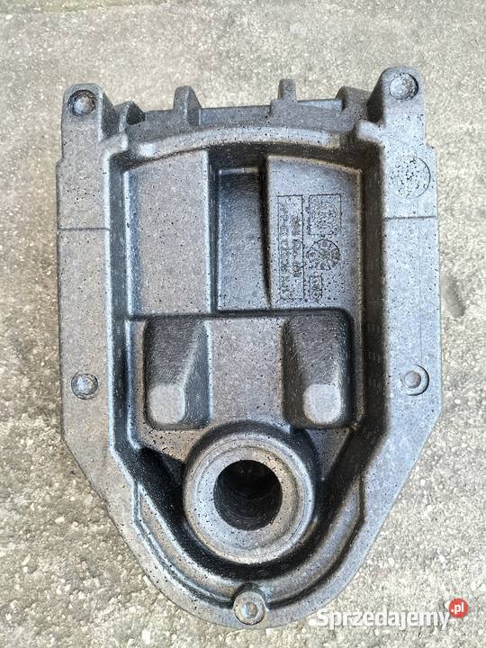 Oryginalny organizer bagażnika VW Passat B8 stan osobowe sprzedam