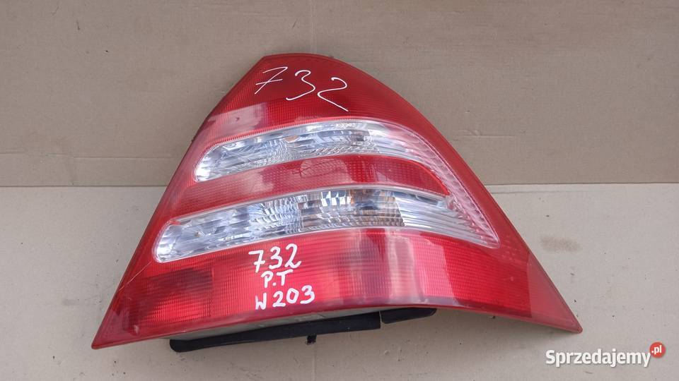 MERCEDES W203 SEDAN LAMPA TYŁ PRAWA Zbierkowo