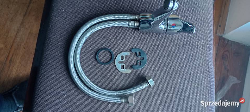 Umywalka na blatowa do łazienki Dębica