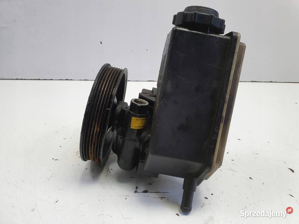 Opel Vectra B 18 16V POMPA WSPOMAGANIA 90495957 osobowe lubelskie Janów
