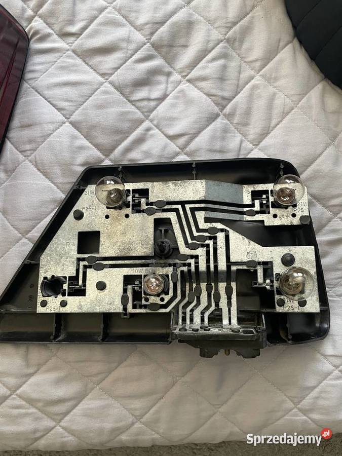 Lampa Hella tył Mercedes w124 c124 oryginalna sprzedam